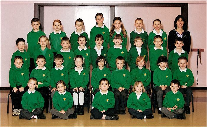 Meadowside Junior School 2003-4 - Mrs Cooke's Class : 3Y