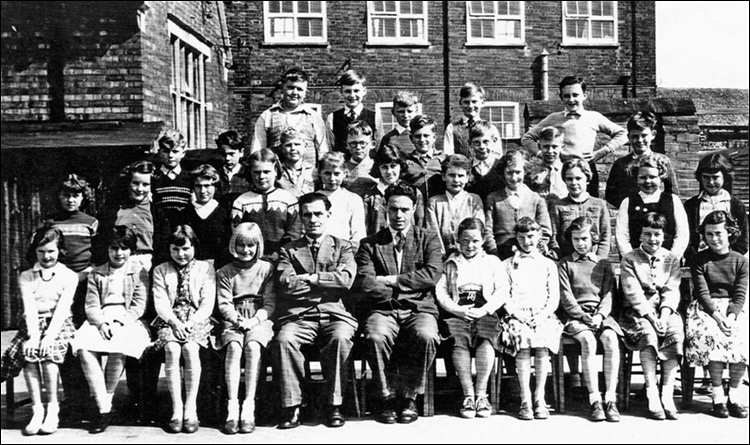 Burton Latimer Council School - Mr Chambers' Class 1958-9