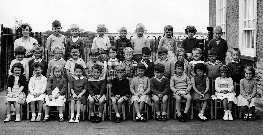 Burton Latimer Council Infants School - Mrs Cleaver's Class 1961-62