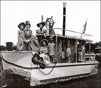 Showboat the prize winning entry from Mediator in 1953 carnival