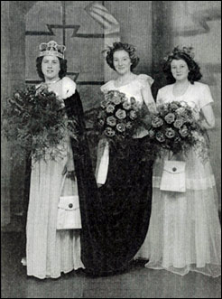 1949 Queen Dorothy Jones with Jean Cossey and June Tapp 