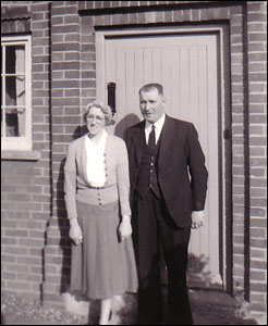 George & Hilda Thurlow outside the Police Station in Finedon Road in about 1950