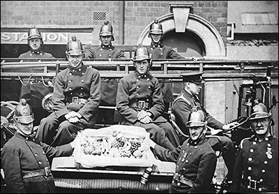 Burton Latimer Fire Brigade c1931 - Winners of a "Basket of Fruit" Competition