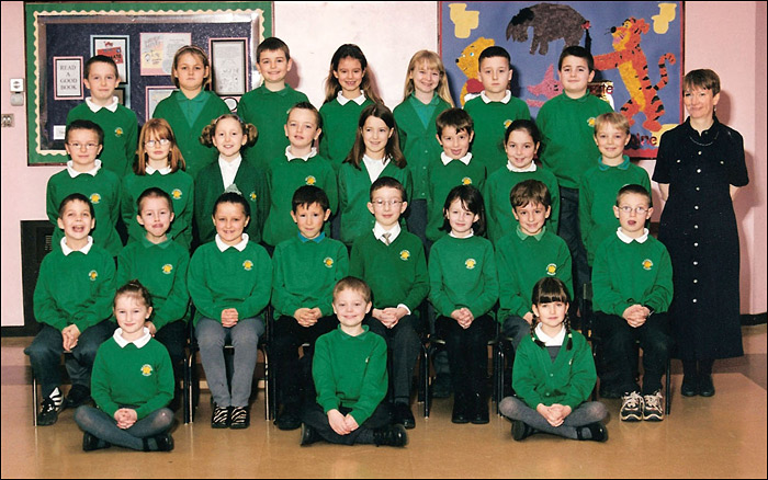 Meadowside Junior School 2000-1 - Mrs Vessey's Class : 4G