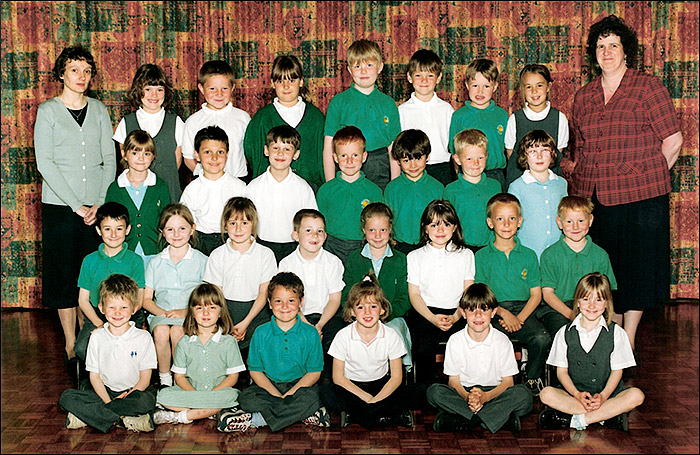 Meadowside Infants School - Class 2HH 1998-9