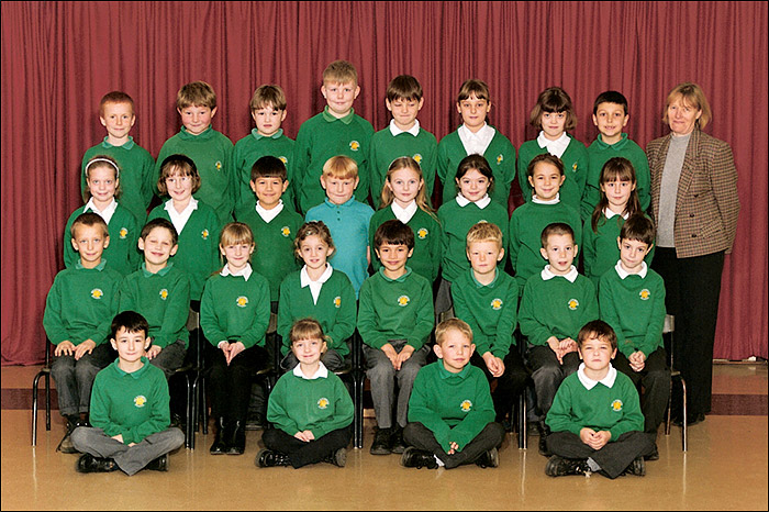 Meadowside Junior School 1999 - Mrs Grey's Class