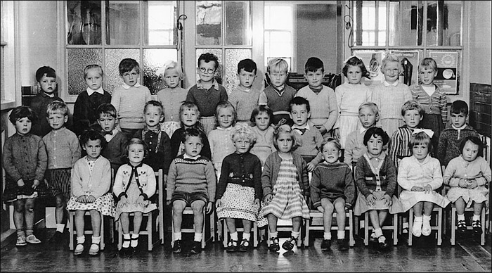 Burton Latimer Council Infants School - unidentified class c1961