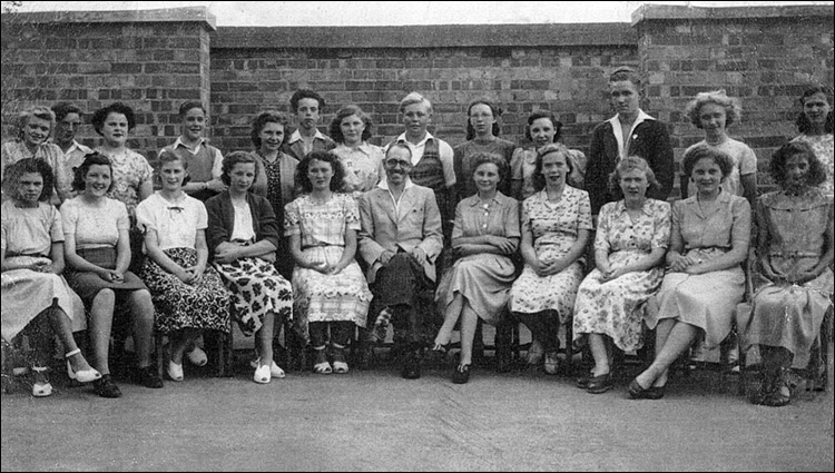 Burton Latimer Council School - Mr Cable's Class 1949
