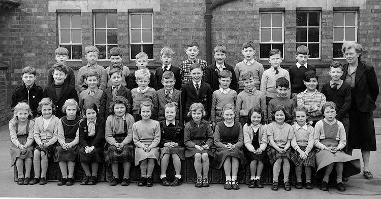 Burton Latimer Council School - Miss Leach's Class 1956-7