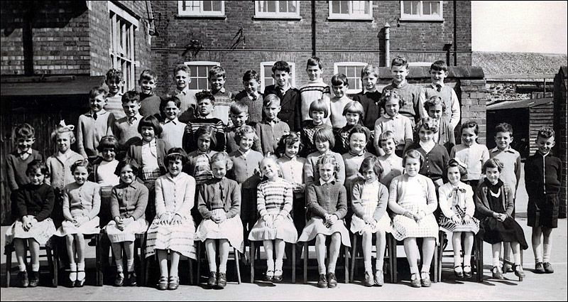 Burton Latimer Council School - Miss Clipson's Class 1958-59