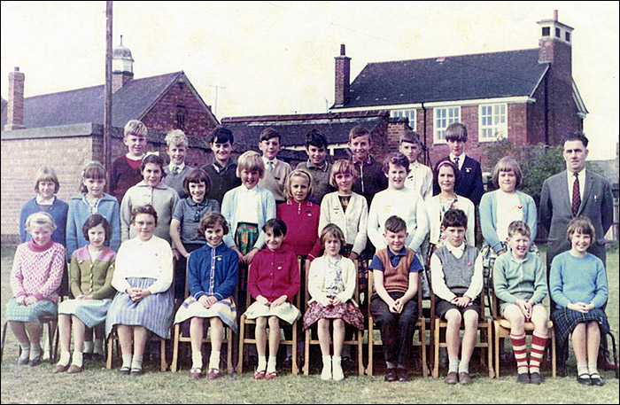 Burton Latimer Council School - Mr Pentelow's Class 1964-5
