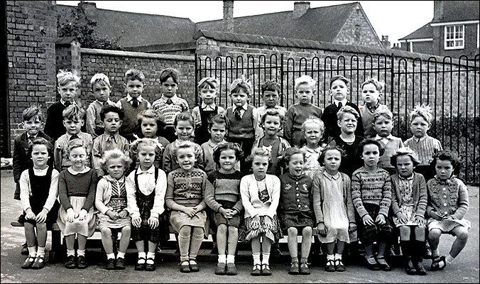 A Council Infants School class in 1954