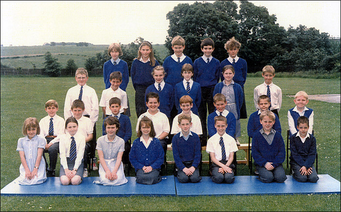 Burton Latimer East Lea St Mary's School - Class 7, 1990-91