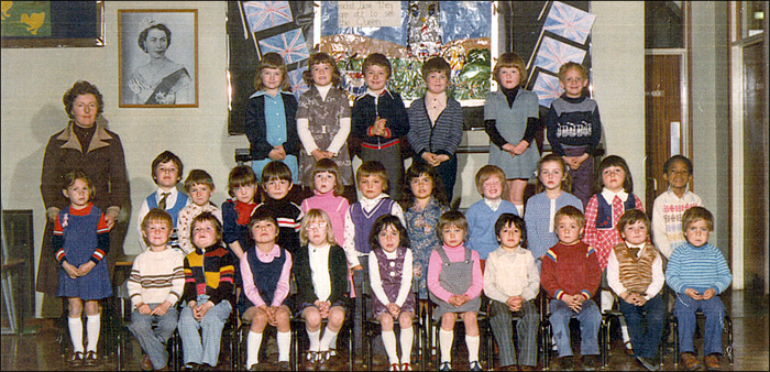 Meadowside Infants School - Mrs Cleaver's Class 1977
