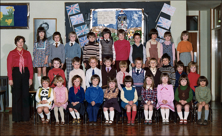 Meadowside Infants School - Mrs Millman's Class 1977