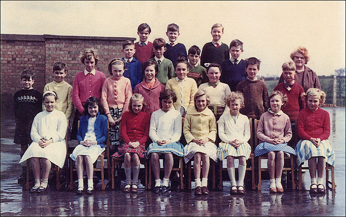 Burton Latimer Council School - Mrs Robinson's Class 1962-3