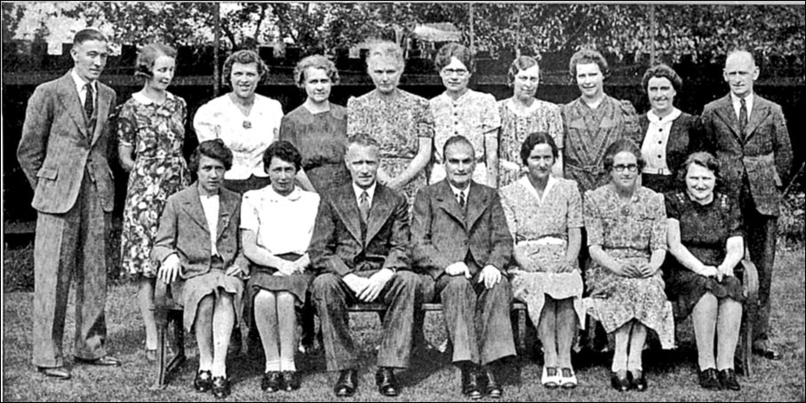 Kaycee Clothing staff 1949