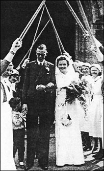 Stan Simons and Catherine Ashby on their wedding day at Burton Latimer Parish Church