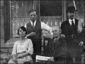 Photograph of Oliver and Lucy Tailby with parents