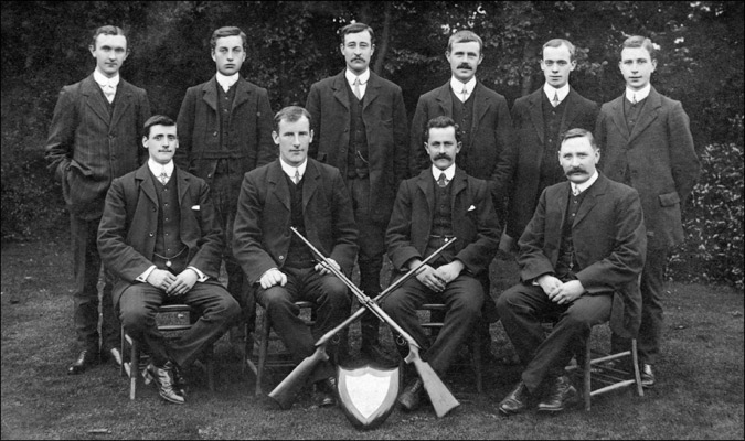 Church Institute Rifle Team 1908-09
