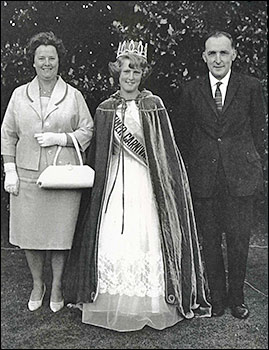 1966 Queen Carol Allen with parents Barbara & Clifford.