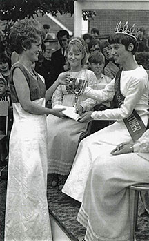 Carol Allen hands over to Lesley Gardner in 1968