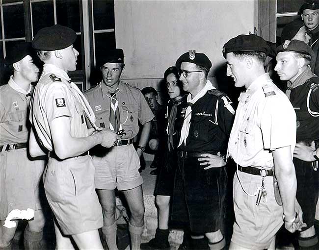 Chatting with French Scouts