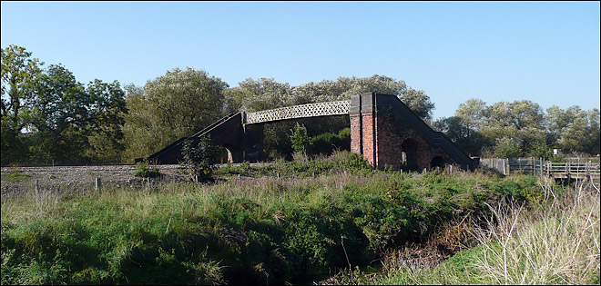 The "Hurdy Gurdy" footbridge between Burton Latimer and Isham