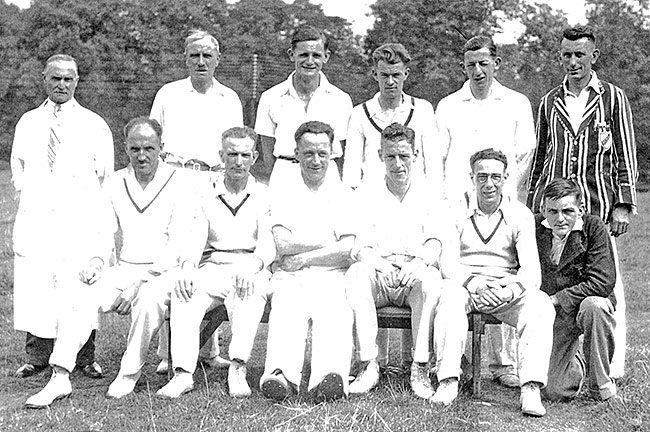 Photo Burton Latimer Cricket Team in late 1930s-early 1940s