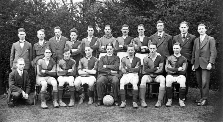 The Burton Latimer St Mary's team from the 1927/8 season