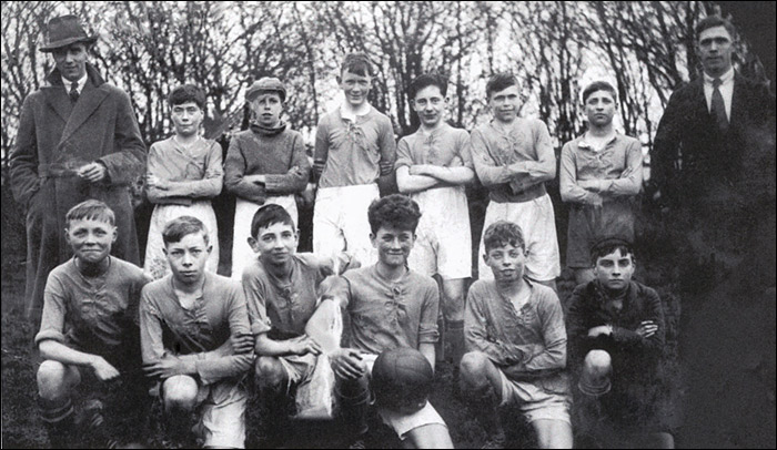 An unkown boys team from the early 1930's