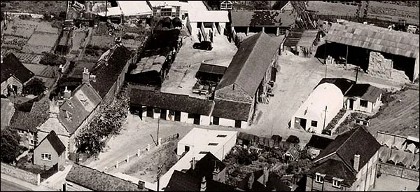 Burton Latimer - Hilly-farmhouse-+-yard